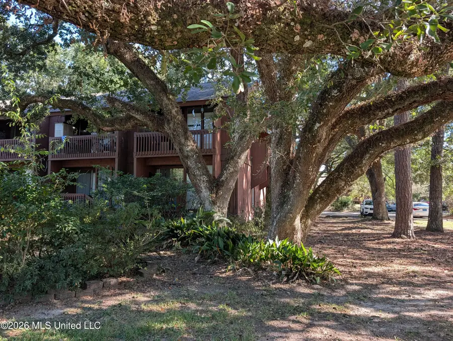 121 Lakeside Villa, Diamondhead, MS 39525 - #2