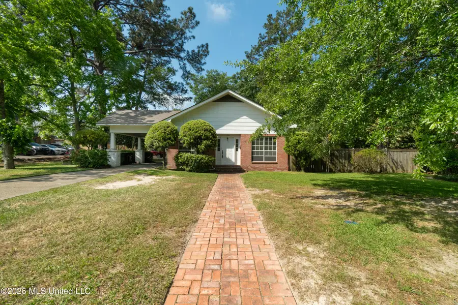 204 5th Avenue, Hattiesburg, MS 39401 - #2