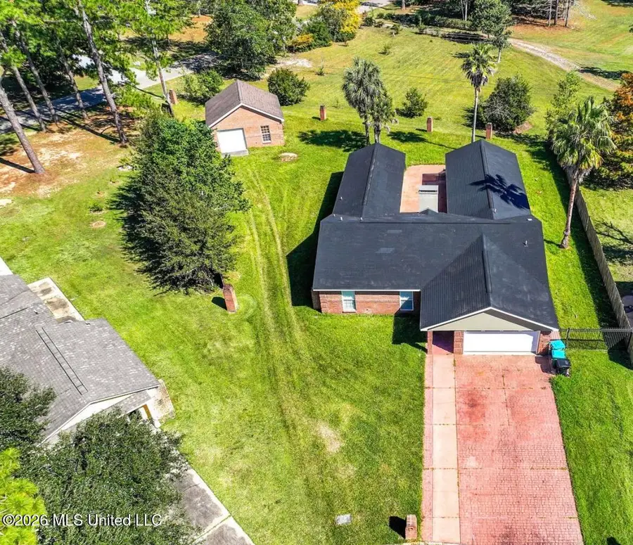 1424 S Rue De Courmont, Gautier, MS 39553 - #2