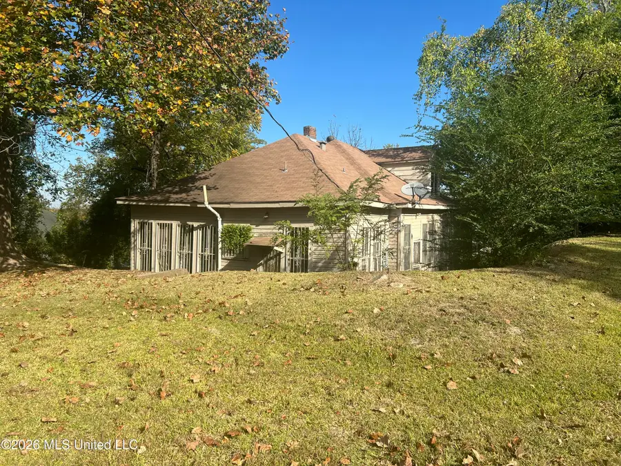 714 E Broadway Street, Yazoo City, MS 39194 - #3