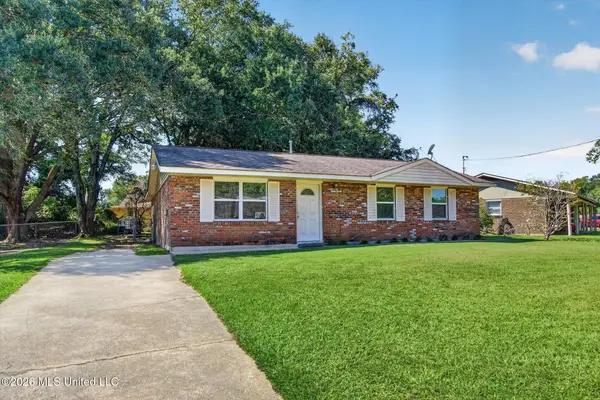 15440 Orleans Drive, Biloxi, MS 39532