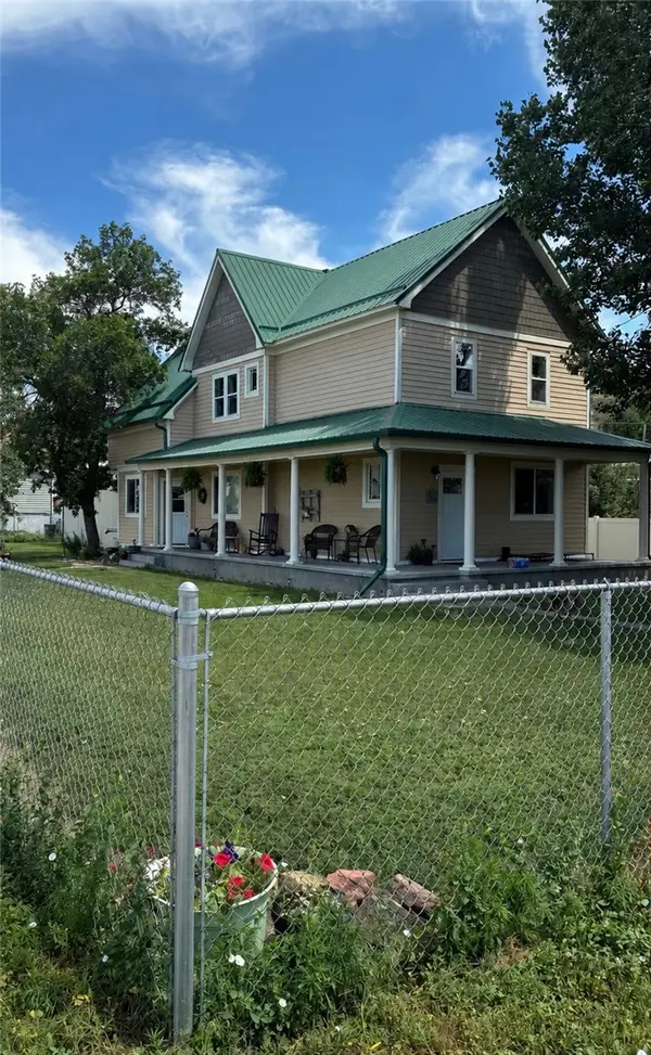 209 S 7th Ave, Forsyth, MT 59327