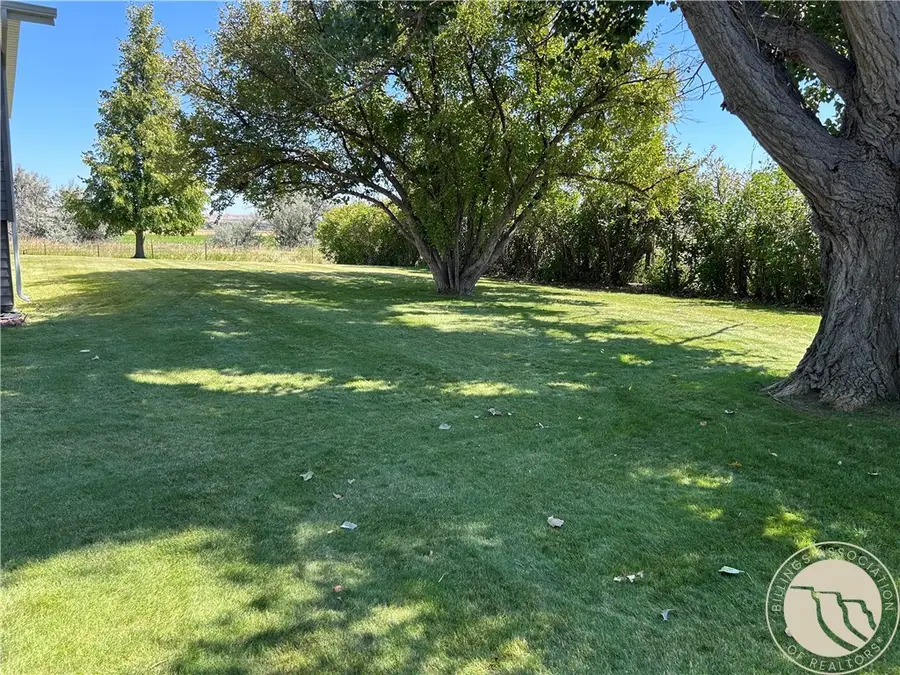 1144 Sugar Factory Rd, Hardin, MT 59034 - #2