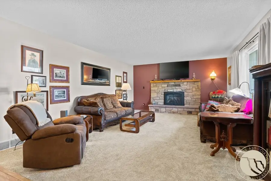 820 1st Street S, Hardin, MT 59034 - #3
