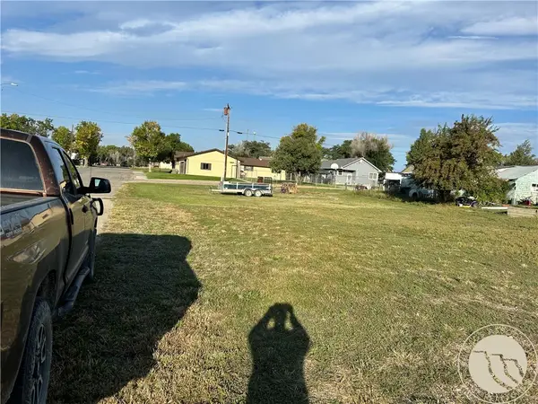 800 W 4th Street, Roundup, MT 59072