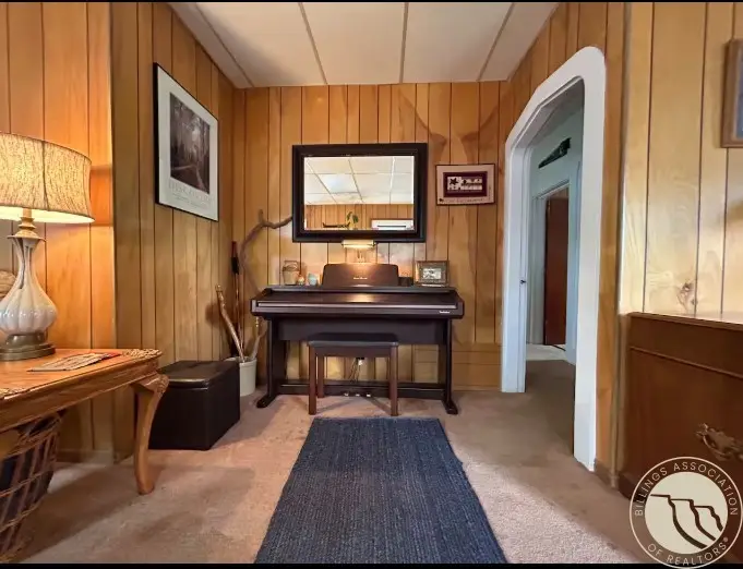 345 N 3rd St, Columbus, MT 59019 - #3