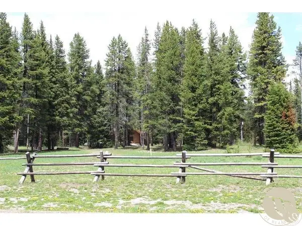 3 Cooke Pass Ln, Cooke City, MT 59020
