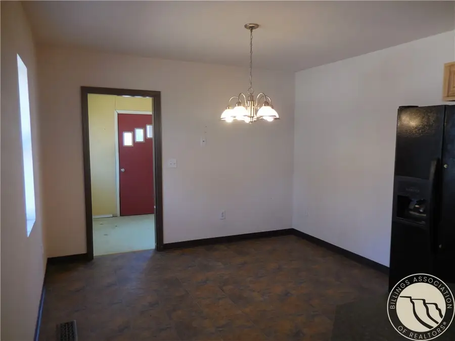 124 Lincoln Ave Nw, Sidney, MT 59270 - #3