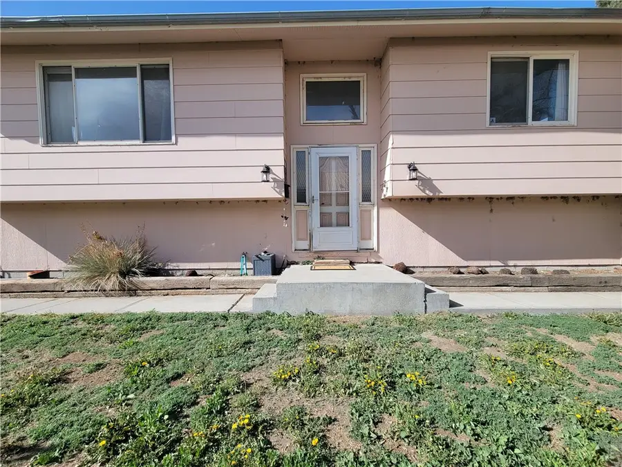 613 N Crook Avenue, Hardin, MT 59034 - #3