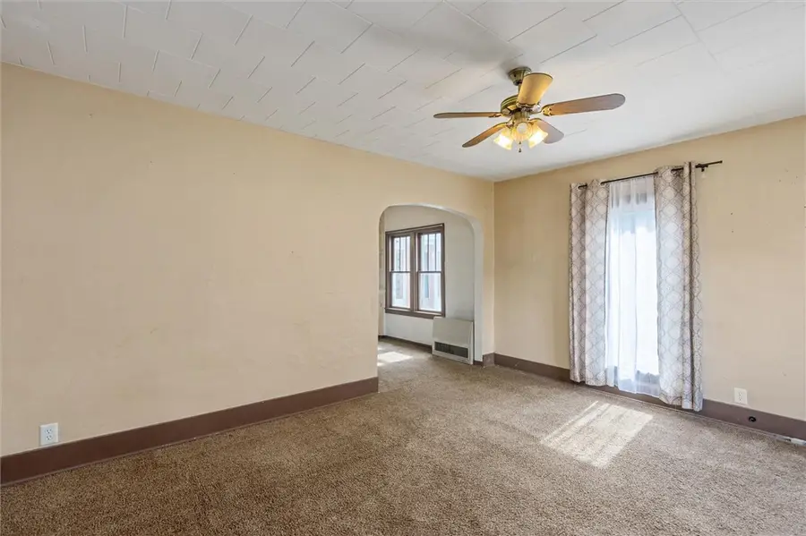 119 S Woodard Avenue, Absarokee, MT 59001 - #2