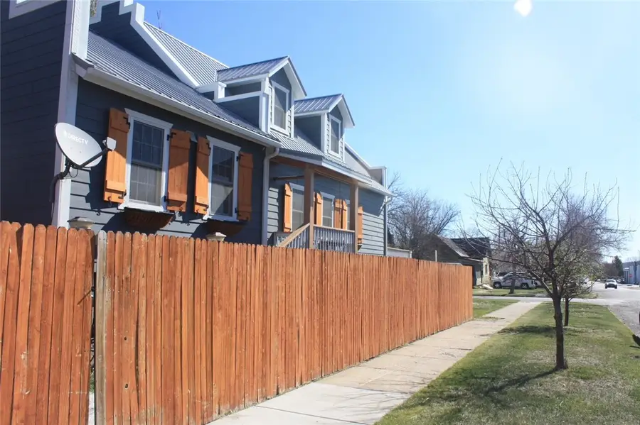 501 1st Street W, Roundup, MT 59072 - #2