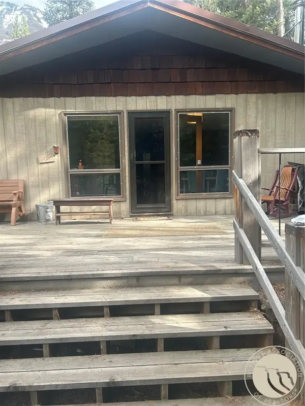 7 Grizzly Bear Road, Cooke City, MT 59081