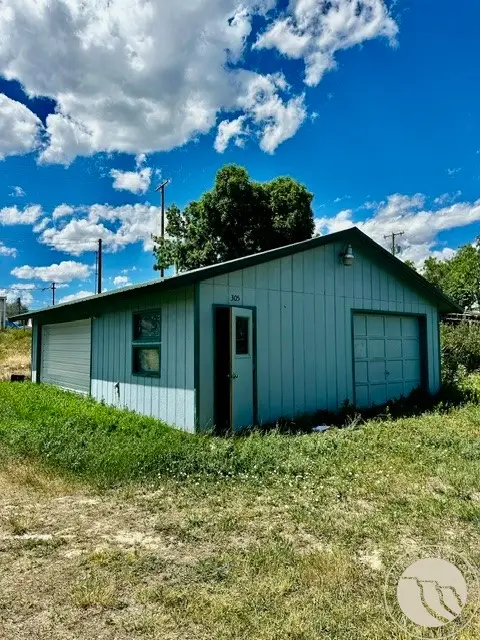 303 E 1st Street E, Roundup, MT 59072 - #3
