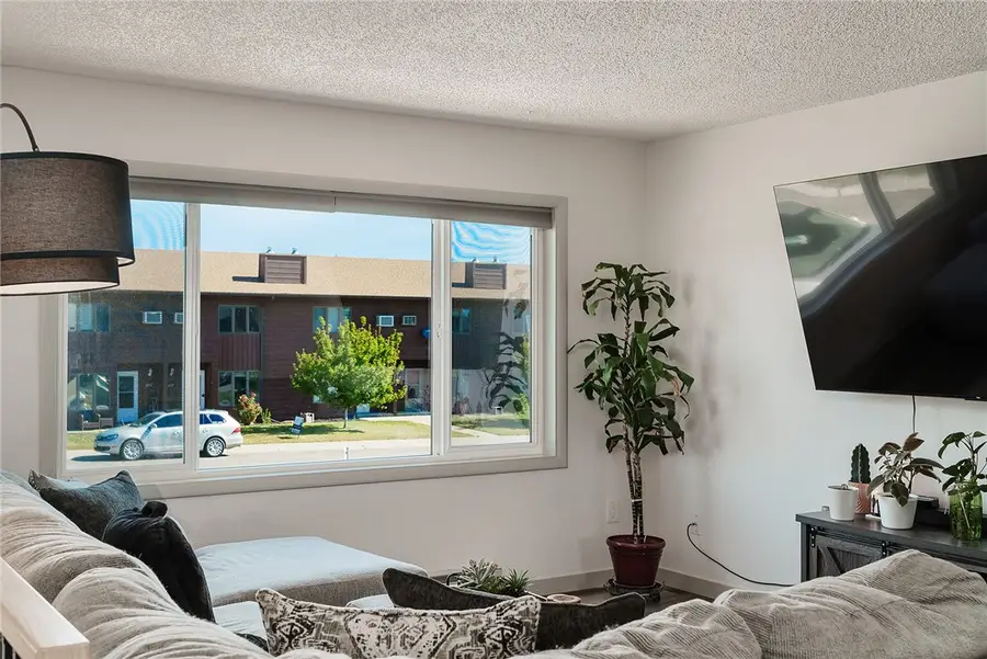 280 Westchester Square S, Billings, MT 59105 - #2