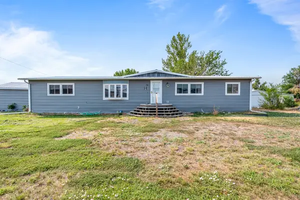 316 11th Avenue E, Roundup, MT 59072