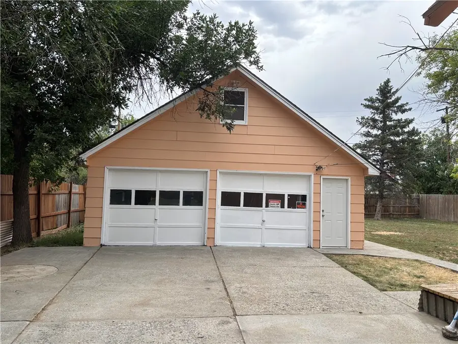 416 N Cody Avenue, Hardin, MT 59034 - #3