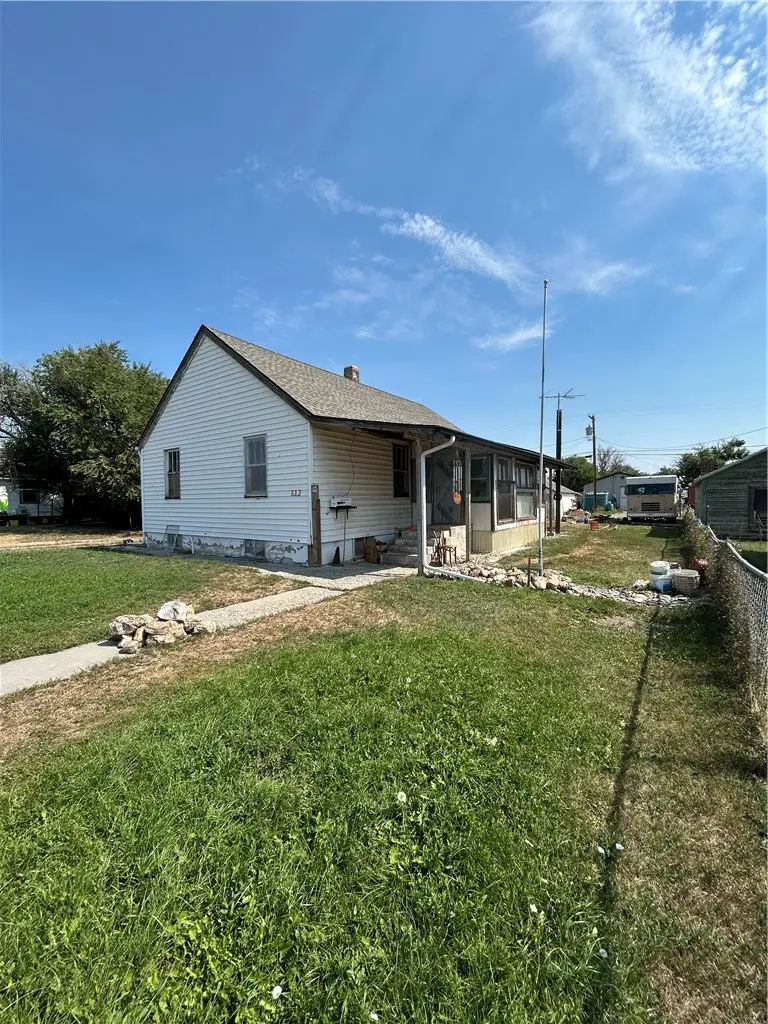513 N Cheyenne Avenue, Hardin, MT 59034 - #2