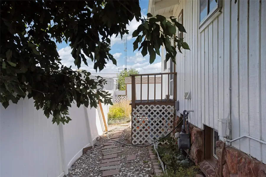 221 2nd Street W, Hardin, MT 59034 - #3