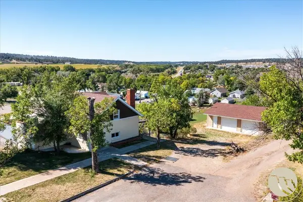 328 3rd Avenue W, Roundup, MT 59072