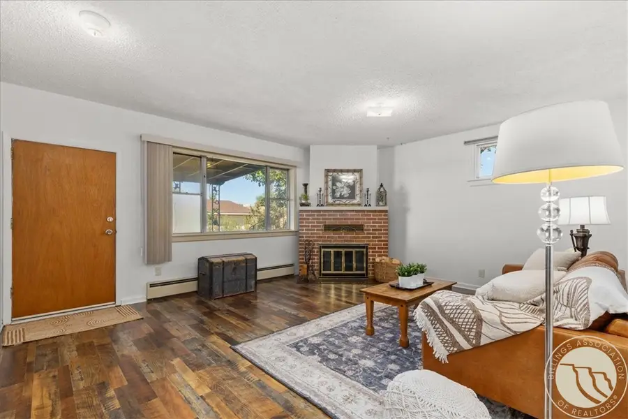 328 3rd Avenue W, Roundup, MT 59072 - #3