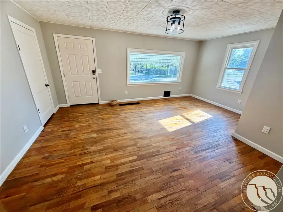3211 4th Avenue S, Billings, MT 59101 - #3