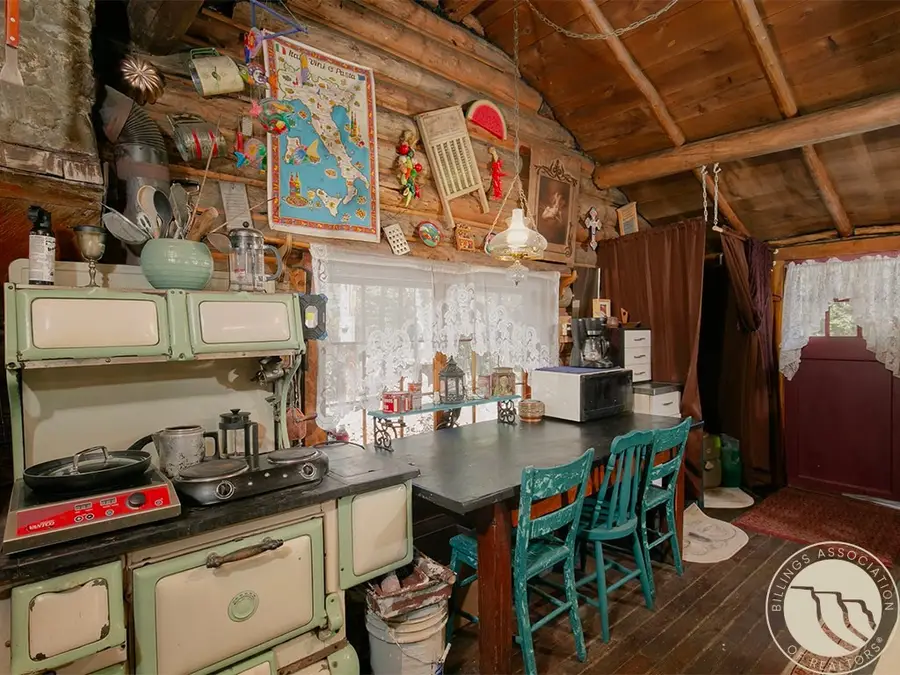 22 W Spring Creek, Red Lodge, MT 59068 - #2