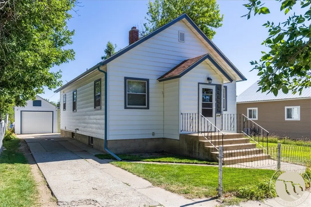 320 2nd Street E, Roundup, MT 59072 - #1