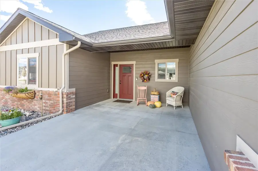 5238 Amherst Dr, Billings, MT 59106 - #3