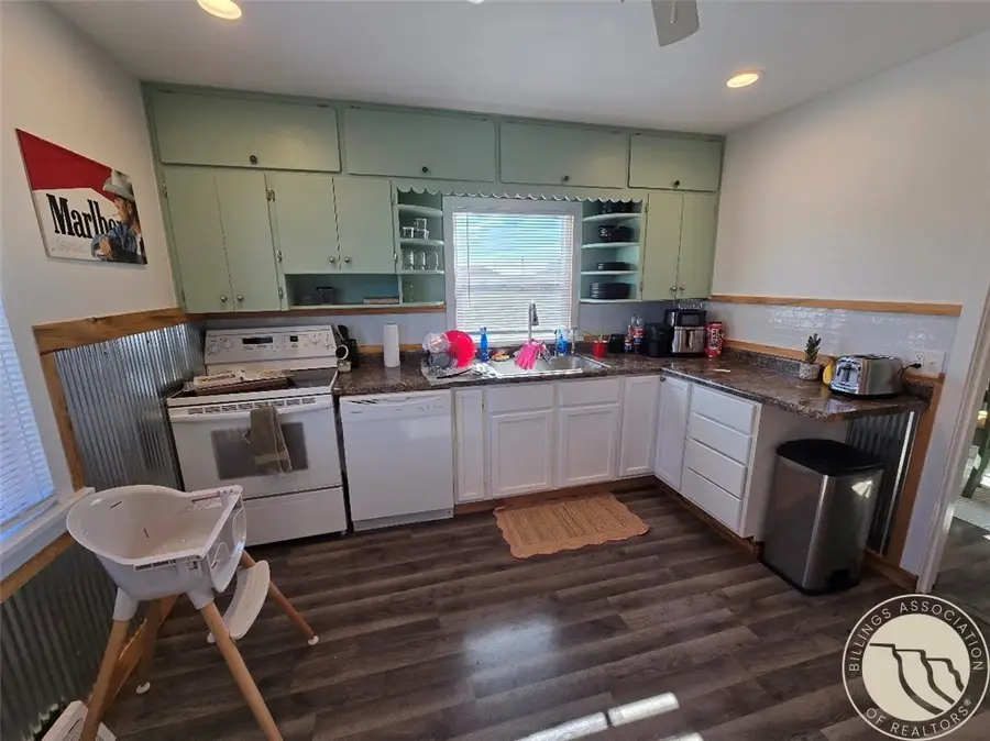 217 N 2nd Street, Plevna, MT 59344 - #2