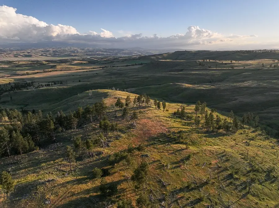 659 Deadmans Canyon Road, North Of The Yellowstone, MT 59069 - Image #2
