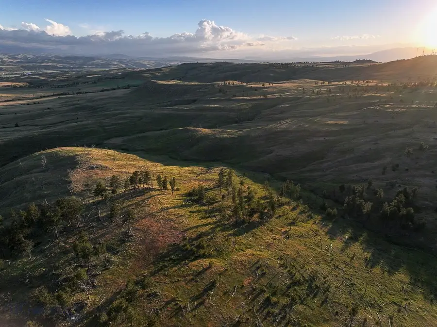 659 Deadmans Canyon Road, North Of The Yellowstone, MT 59069 - Image #3