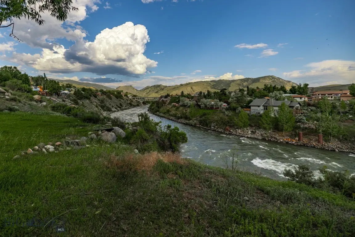 104 Vista Street, Gardiner, MT 59030 - Image #1