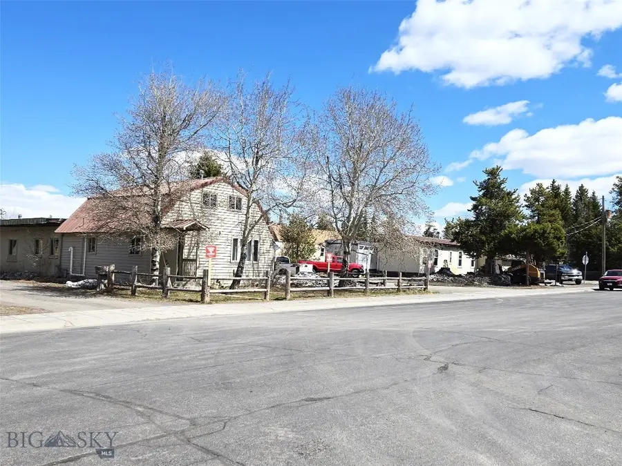 625 Firehole Avenue, West Yellowstone, MT 59758 - Image #2