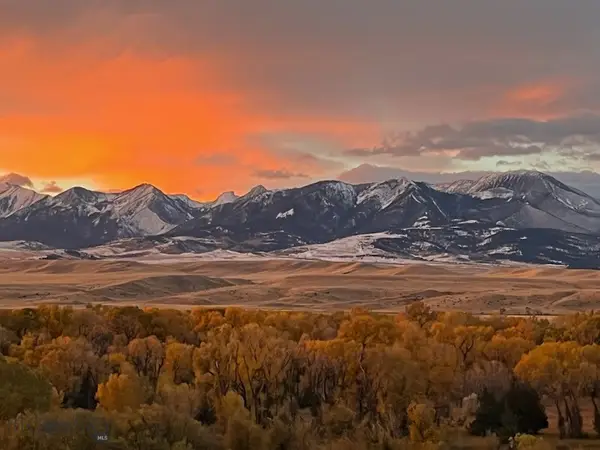 275 Convict Grade Road, Livingston, MT 59047