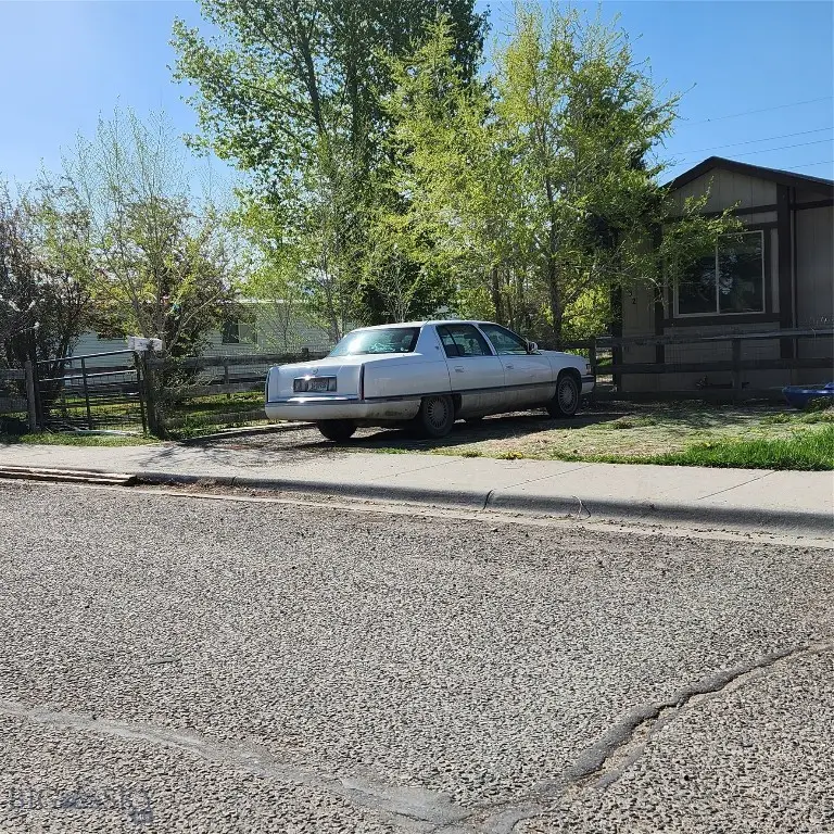 434 Barnett Avenue, Dillon, MT 59725 - Image #2