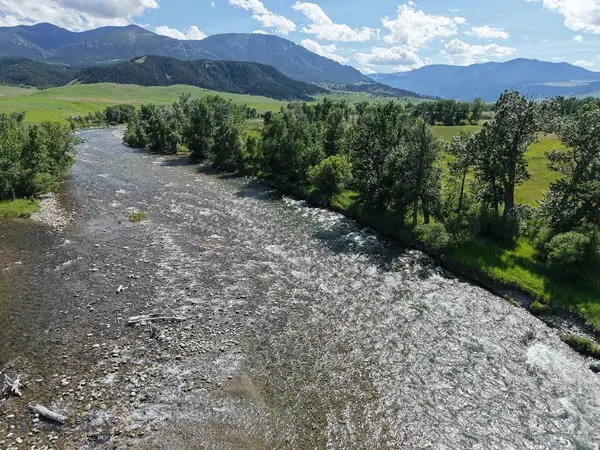 8 West Fork Road, Nye, MT 59061