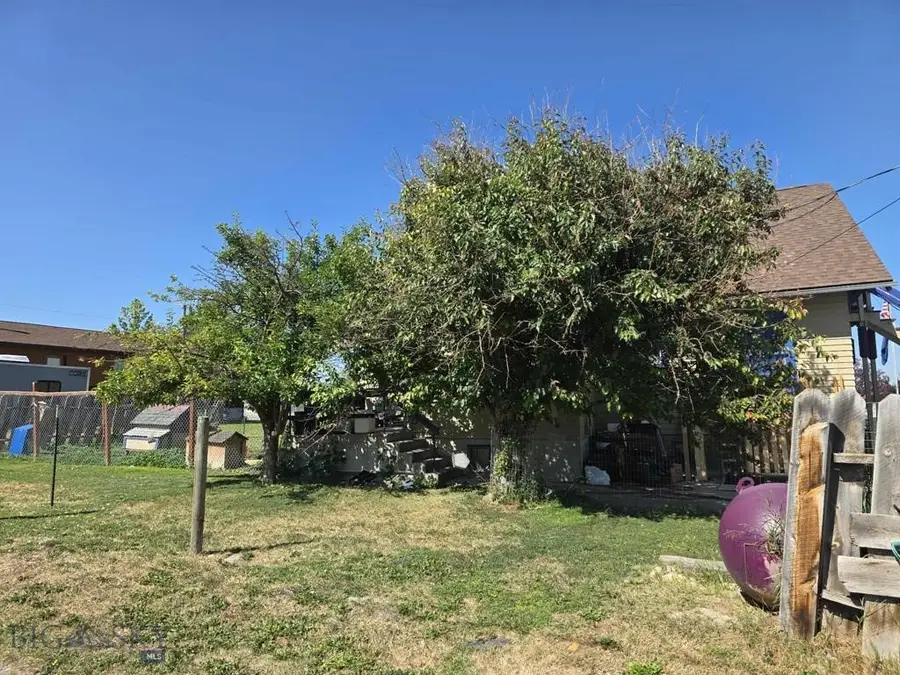 210 S Central Avenue, White Sulphur Springs, MT 59645 - Image #2