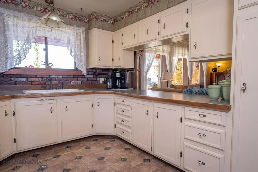 4 Courtier, Thompson Falls, MT 59873 - Image #2