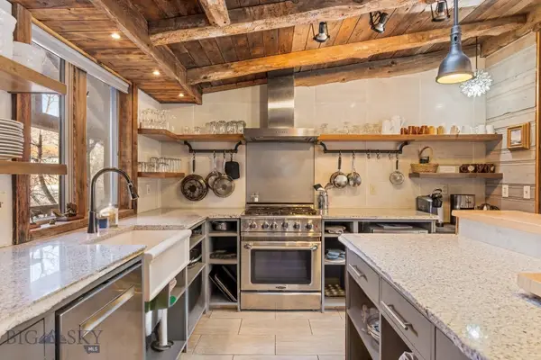 1005 Scott Street W, Gardiner, MT 59030