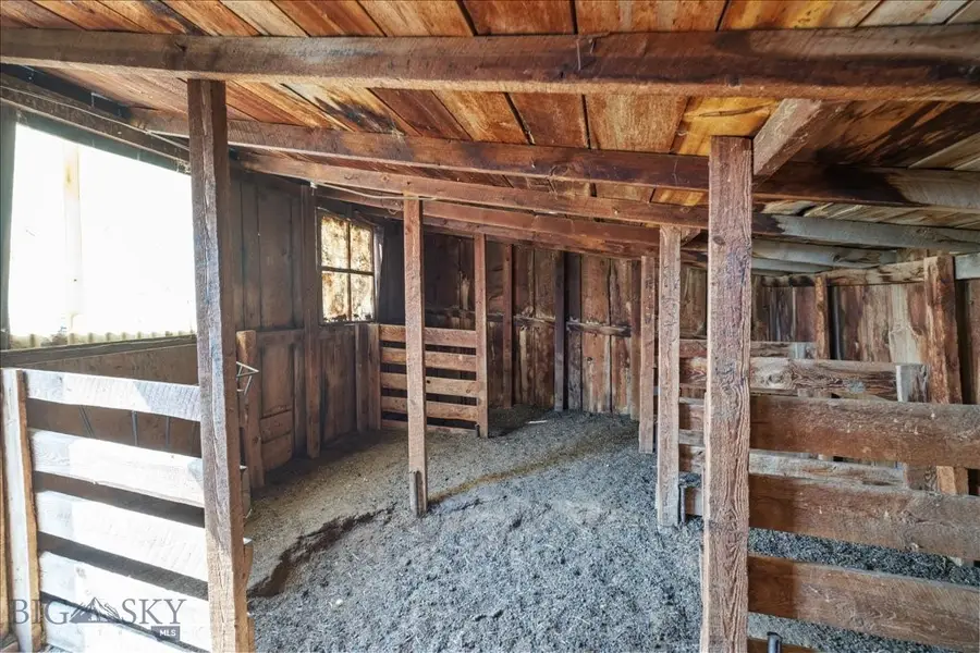 102310 Us Highway 87e, Lewistown, MT 594357 - Image #2