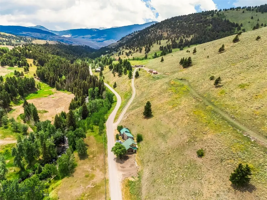 537 Jardine Road, Jardine, MT 59030 - Image #3