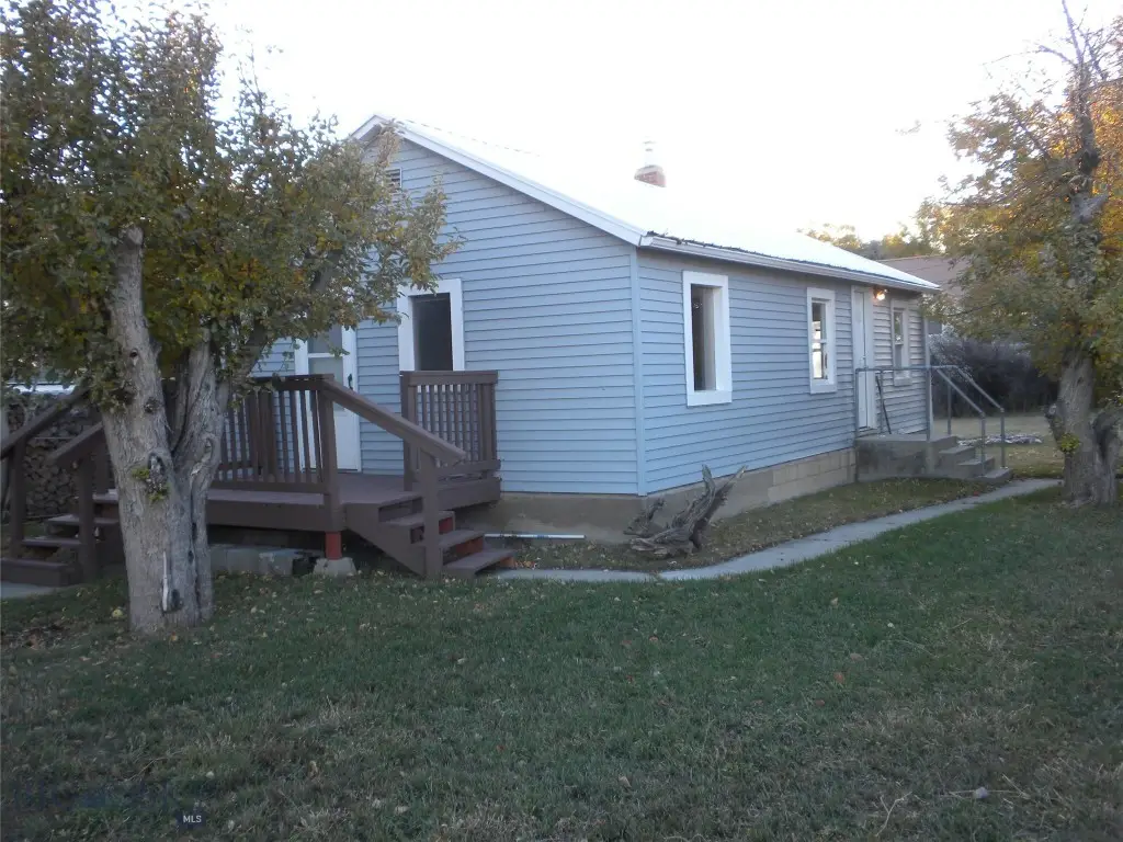 201 S Brooke Street, Whitehall, MT 59759 - Image #1
