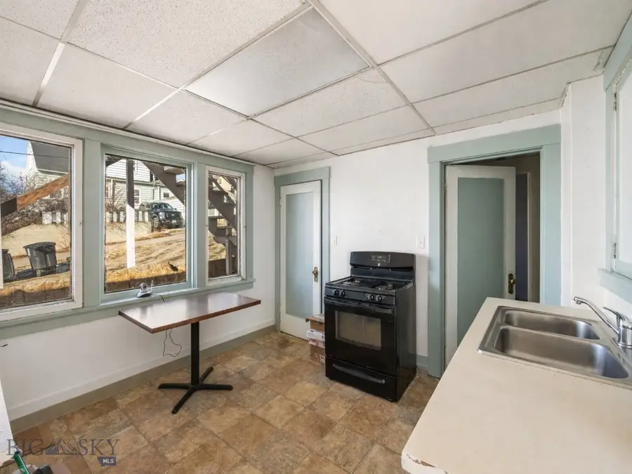 617 S Jackson Street, Butte, MT 59701 - #3