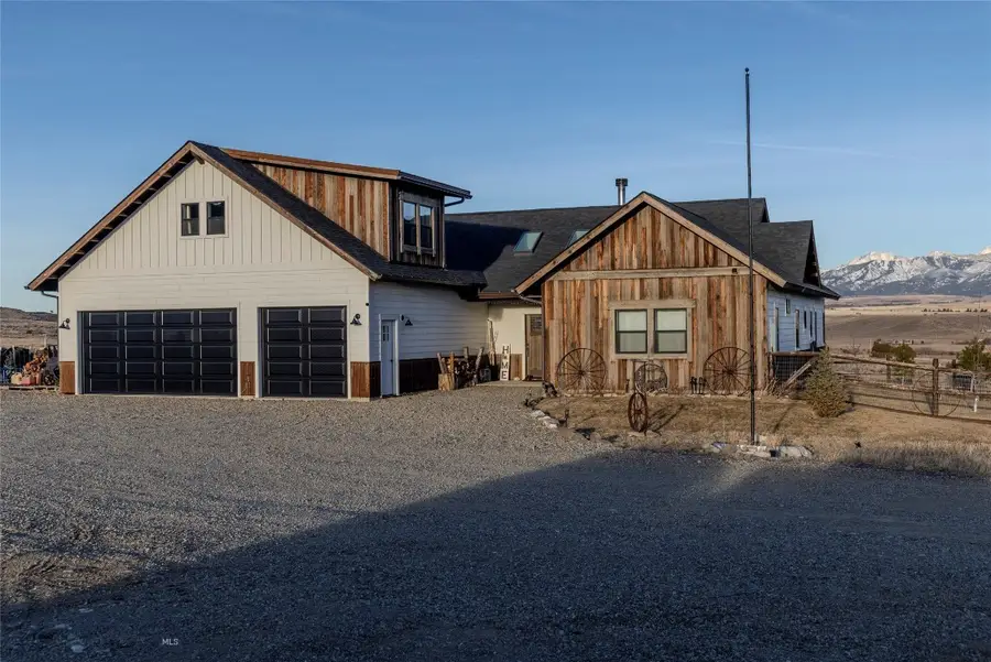 31 Bluffs Court, Clyde Park, MT 59018 - Image #2