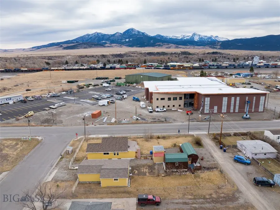1215 E Gallatin Street, Livingston, MT 59047 - #2