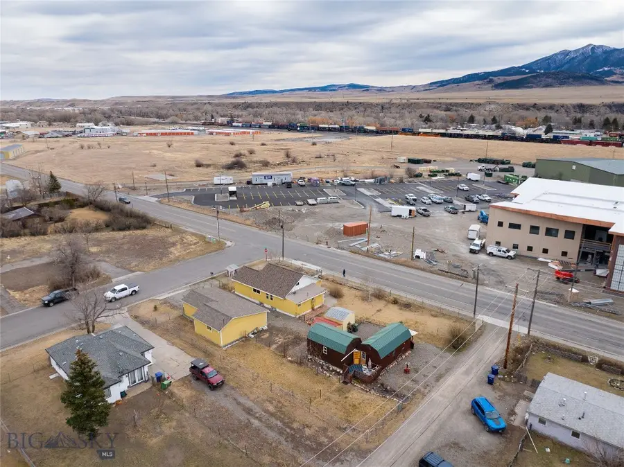 1215 E Gallatin Street, Livingston, MT 59047 - #3