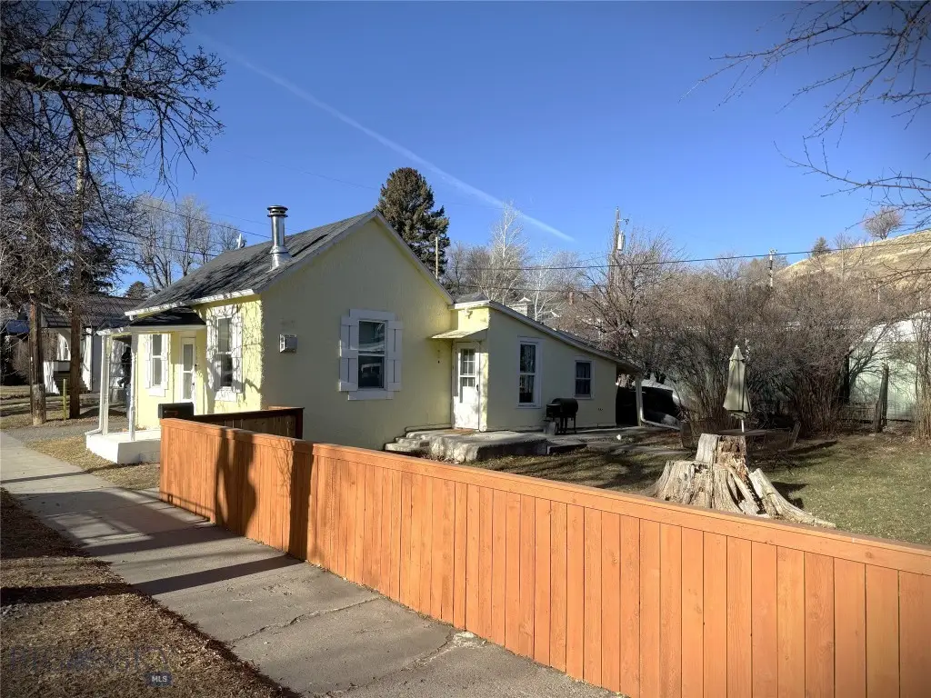 212 W Chinook Street, Livingston, MT 59047 - #1