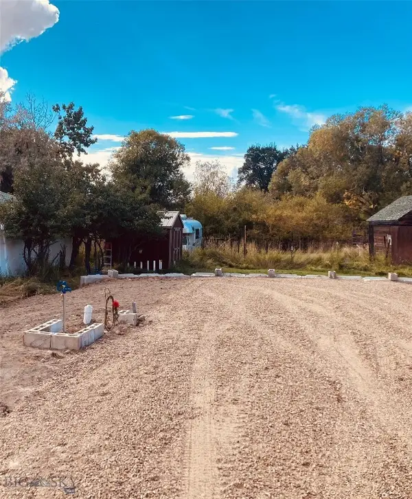 109 Flick Lane, Sheridan, MT 59749