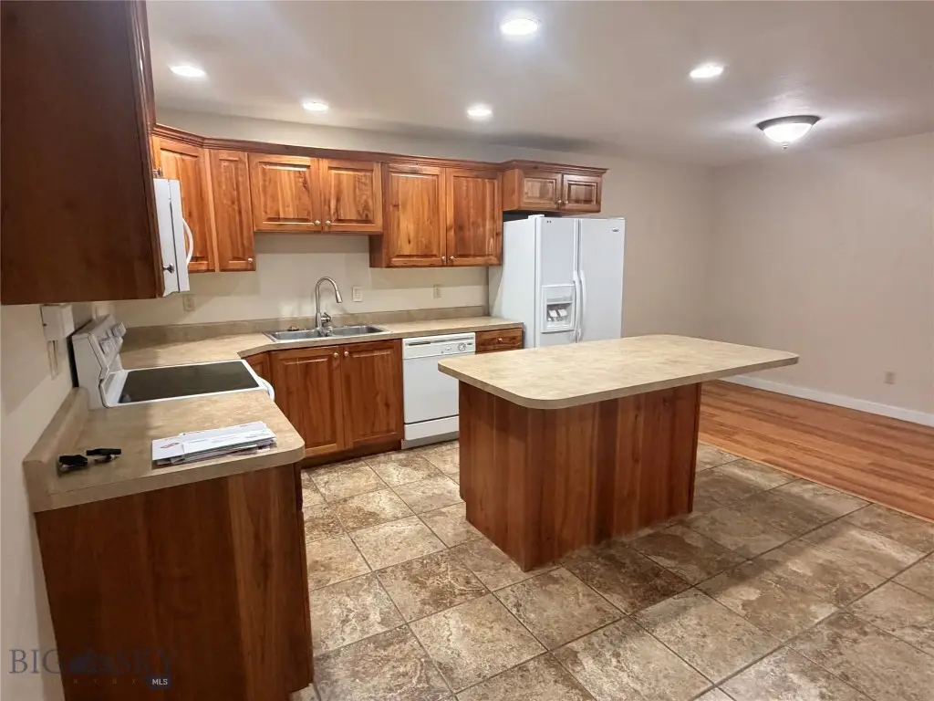 31 Tobacco Root, Dillon, MT 59725 - #1