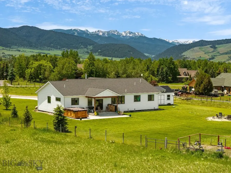 37 Cinnamon Bear Court, Gallatin Gateway, MT 59730 - #2